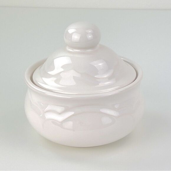 Vintage Pfaltzgraff Gazebo White Sugar Bowl With Lid - Picture 2 of 9